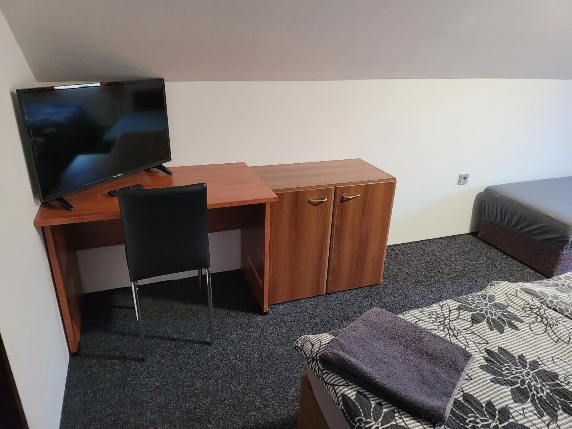 Penzion Karolína Lucany nad Nisou Bagian luar foto